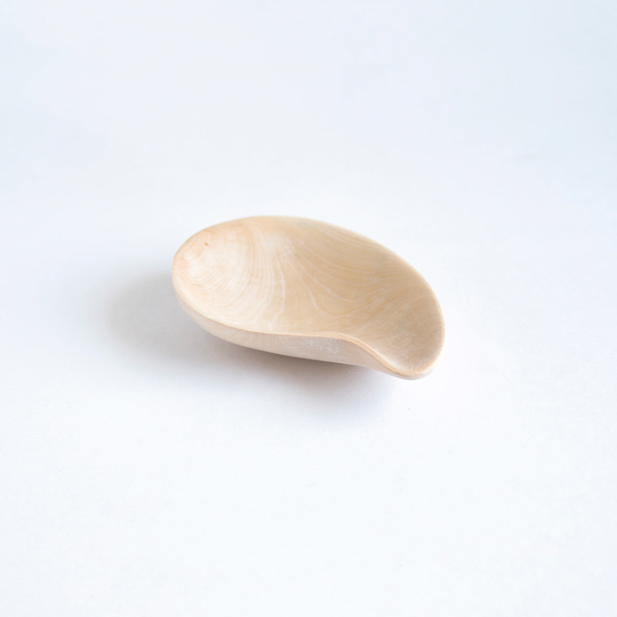 Petal Tea Scoop (Comma)