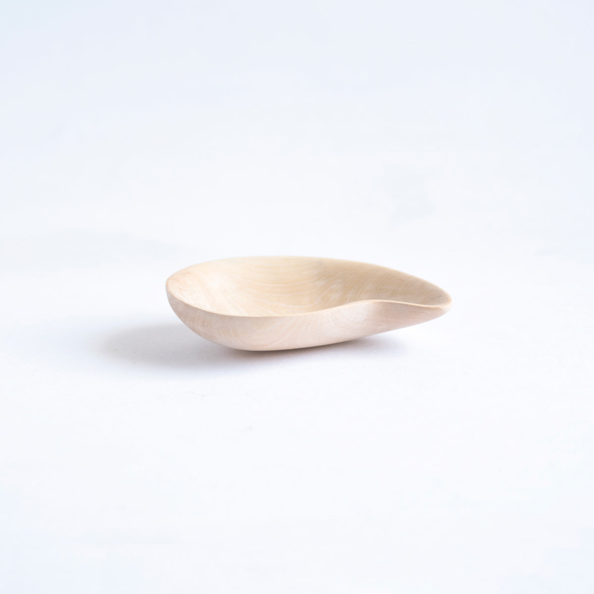 Petal Tea Scoop (Comma)