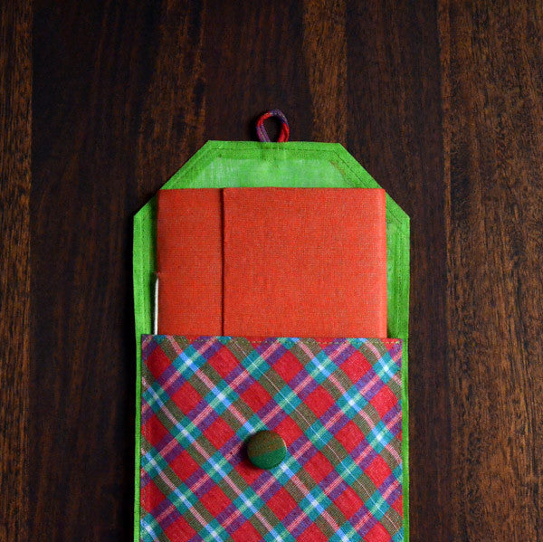 Banaras Pouch + Notebook (BRG)