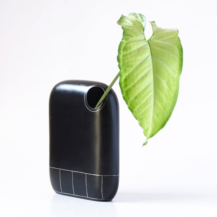 Nook Vase